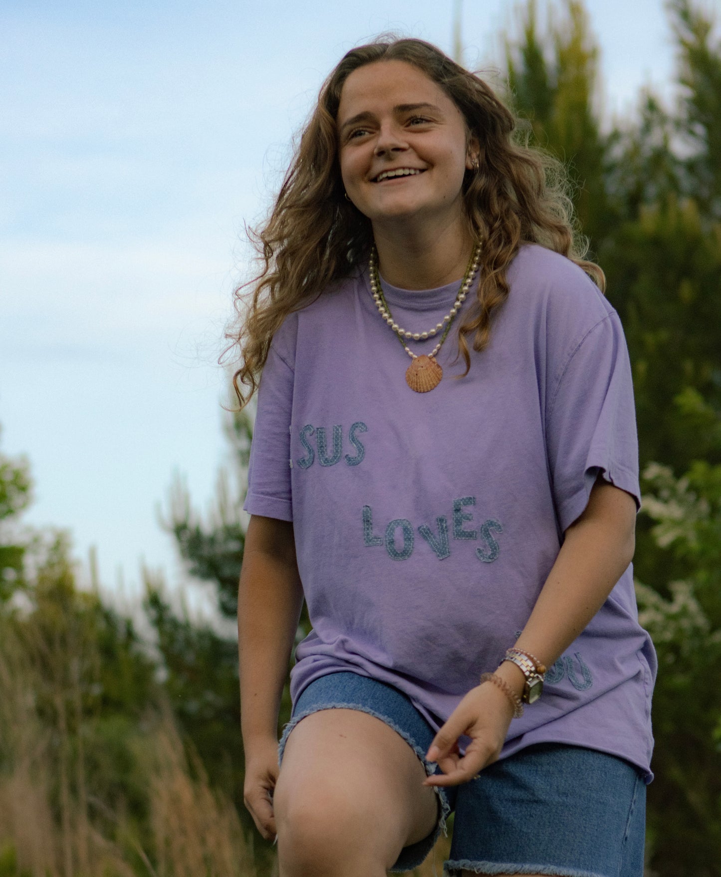Jesus loves you tee